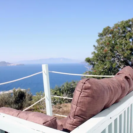 Volcano View Nisyros 펜션 Mandrákion